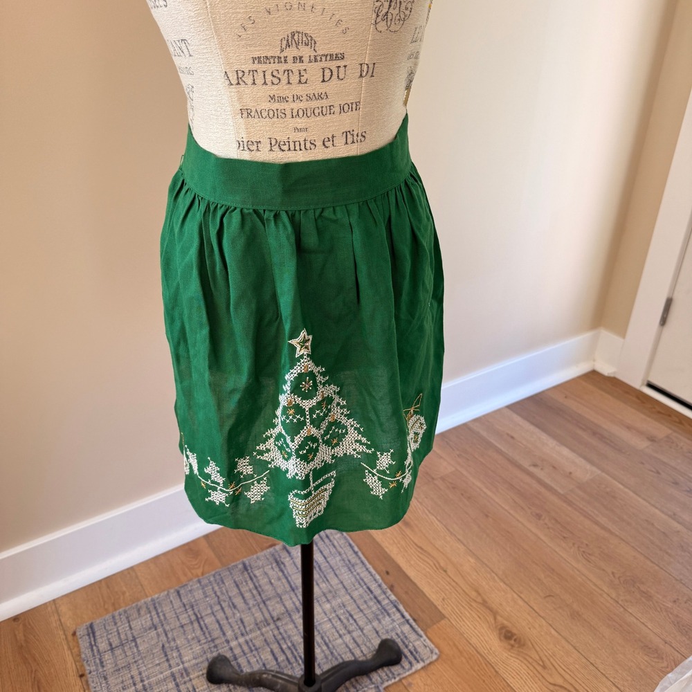 Women's Green Christmas Cross Stitch‎ Half Apron